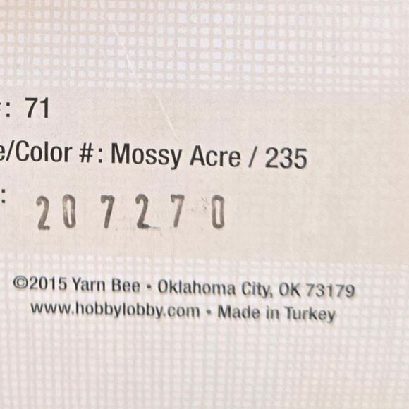 🎃🎃🎃 Yarn Bee Effortless Super Bulky Yarn in Mossy Acre 6 Oz Per Skein - Picture 11 of 12